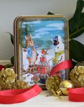 Cargar imagen en el visor de la galería, Caja Rectangular pequeña de Metal  Peter Rabbit Christmas