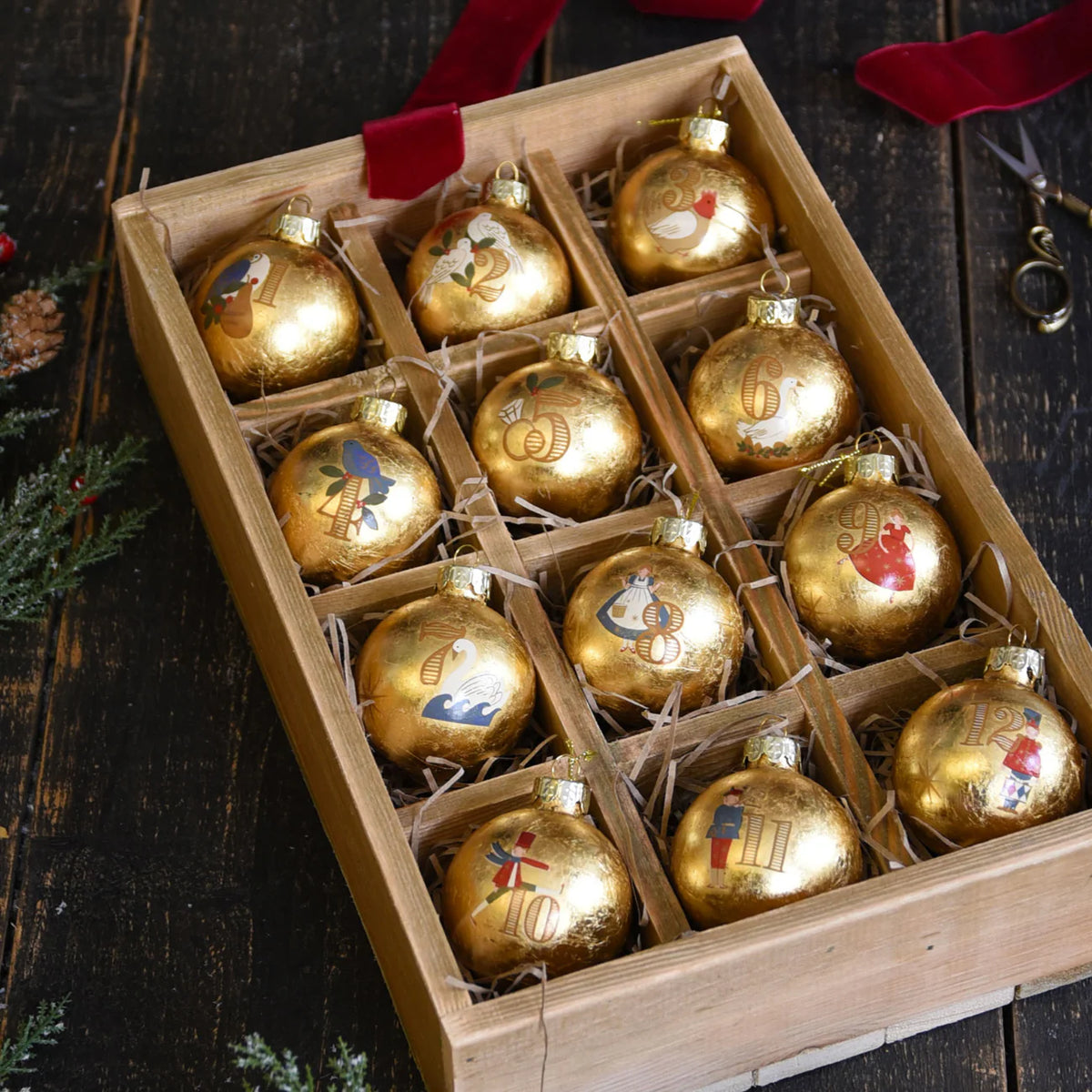 Set decorativo de 12 bolas "twelve days of Christmas"