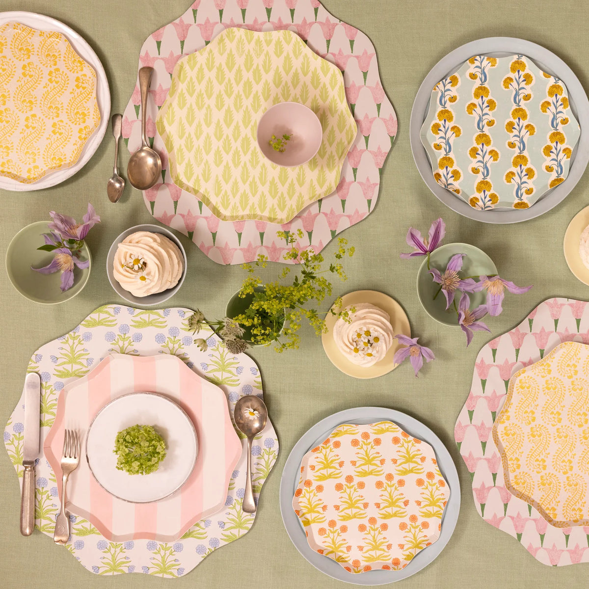 Platos pequeños de papel diseño Molly uMahon