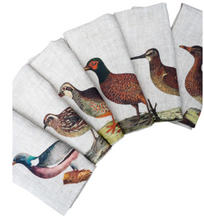 Cargar imagen en el visor de la galería, Set de seis servilletas de lino estampadas con pájaros de campo
