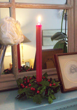 Cargar imagen en el visor de la galería, Candelabro pequeño en cristal rojo