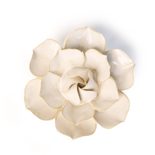Cargar imagen en el visor de la galería, Flor de cerámica de Narciso