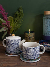 Cargar imagen en el visor de la galería, Set de Tetera y Taza para Uno William Morris Brother Rabbit