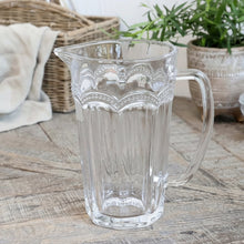 Cargar imagen en el visor de la galería, Jarra de cristal con hondas