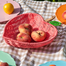 Cargar imagen en el visor de la galería, Cesta en forma de manzana corazón
