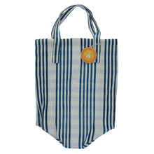 Cargar imagen en el visor de la galería, Bolsa de Compra Tejida - Cuadros Blancos y Azules