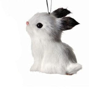 Adornos de conejitos blancos