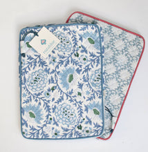 Cargar imagen en el visor de la galería, Funda para portátil Breezy azul