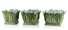 Cargar imagen en el visor de la galería, Macetas decorativas verde en metal