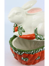 Cargar imagen en el visor de la galería, Bote con tapa en forma de conejo sobre zanahorias