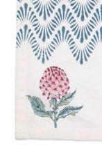 Cargar imagen en el visor de la galería, Servilleta | Juego de 4 | Olas azules | Impreso a mano