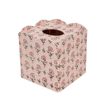 Cargar imagen en el visor de la galería, Caja de pañuelos con estampado - Floral rosa