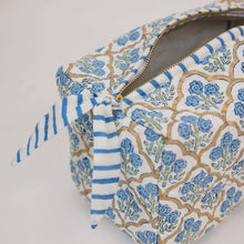 Cargar imagen en el visor de la galería, Neceser de Algodón Orgánico  Trellis Indigo azul