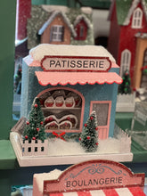 Cargar imagen en el visor de la galería, Tiendas Navideñas &quot;Dulce Pueblo Francés - Panadería &amp; Pastelería&quot;