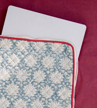 Cargar imagen en el visor de la galería, Funda para portátil Breezy azul