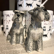 Cargar imagen en el visor de la galería, Salero y pimentero en forma de Schnauzer