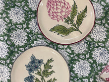 Cargar imagen en el visor de la galería, Platos pequeños diseño floral de colores
