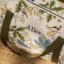 Cargar imagen en el visor de la galería, Bolso de Fin de Semana Acolchado Orchard Birds