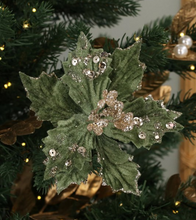 Cargar imagen en el visor de la galería, Flor de pascua en verde con clip