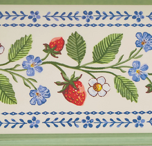 Cargar imagen en el visor de la galería, Bandeja de melamina mediana "Strawberry Patch"