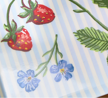 Cargar imagen en el visor de la galería, Bandeja pequeña "Strawberry Patch"