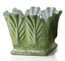 Cargar imagen en el visor de la galería, Macetas decorativas verde en metal