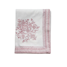 Cargar imagen en el visor de la galería, Mantel pequeño Varmala roza 150 x 240 cm estampado a mano con bloque