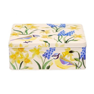 Caja de lata rectangular con diseño de herrerillos azules y flores de primavera