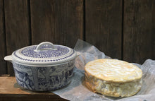 Cargar imagen en el visor de la galería, Cazuela de cerámica para queso al horno