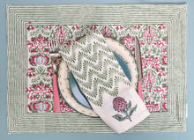 Cargar imagen en el visor de la galería, Mantel individual impreso a mano  Fique Carmín