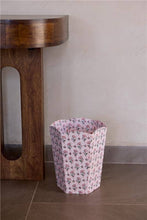 Cargar imagen en el visor de la galería, Papelera de Papel reciclado con Estampado floral Ditsy Blush