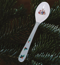 Cargar imagen en el visor de la galería, Cuchara Peter Rabbit Navideña