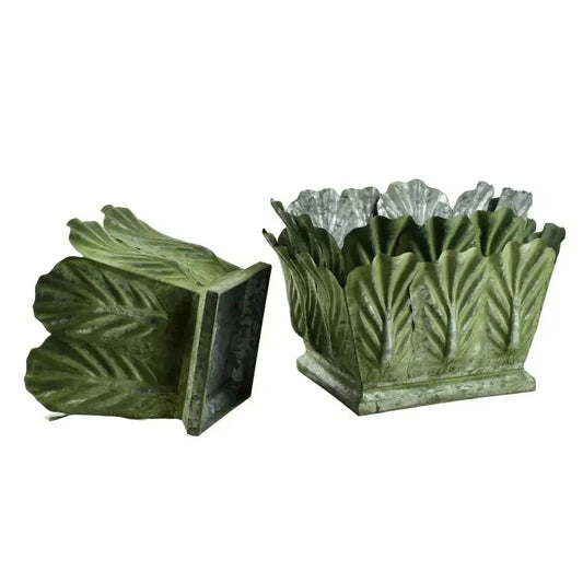Macetas decorativas verde en metal