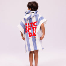 Cargar imagen en el visor de la galería, Poncho de playa - Azul - Captura del día - 65 x 65 cm