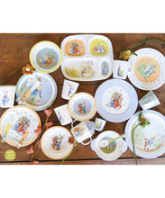 Cargar imagen en el visor de la galería, Bowl de melamina con asas de Peter Rabbit