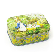 Cargar imagen en el visor de la galería, Lata rectangular pequeña de Peter Rabbit