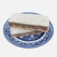Cargar imagen en el visor de la galería, Sándwich Buckingham (Jamón ibérico y aceituna negra)