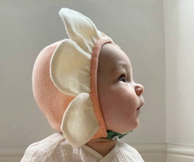Cargar imagen en el visor de la galería, Gorrito flor niños de 0-9 meses