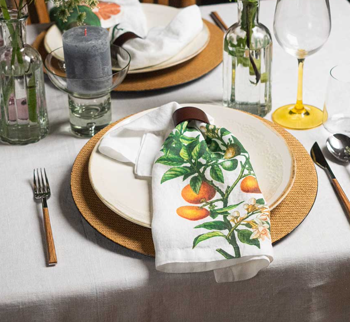 Set de seis servilletas de lino blanco estampadas de cítricos
