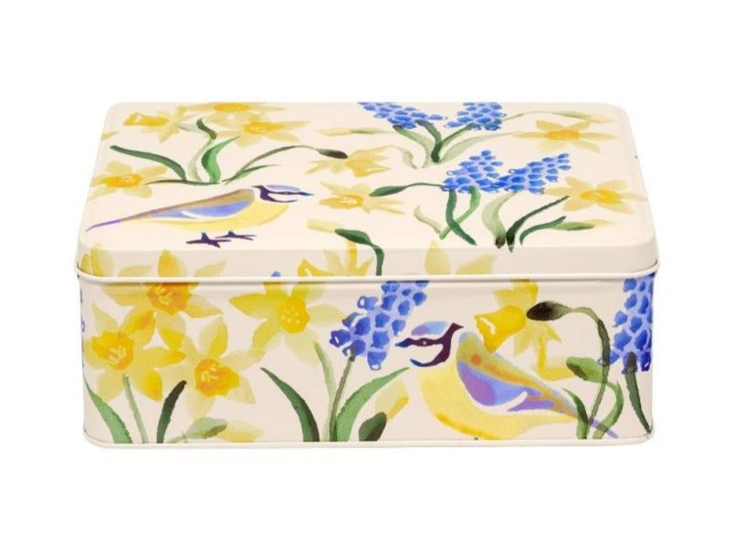 Caja de lata rectangular con diseño de herrerillos azules y flores de primavera