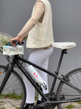 Cargar imagen en el visor de la galería, Funda para sillín de bicicleta diseño floral